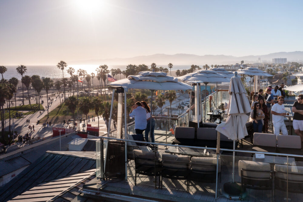 Oceanfront hotel near the beach in southern California near Los Angeles