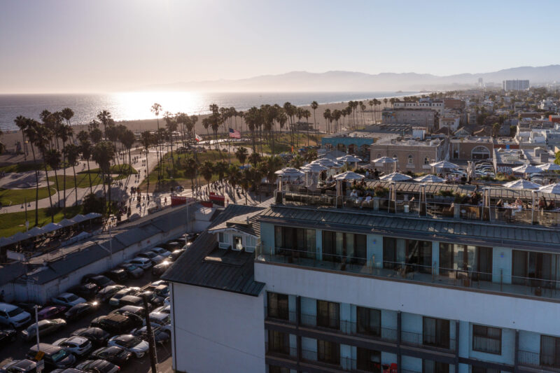 beachfront hotel in Los Angeles, near Santa Monica with ocean views