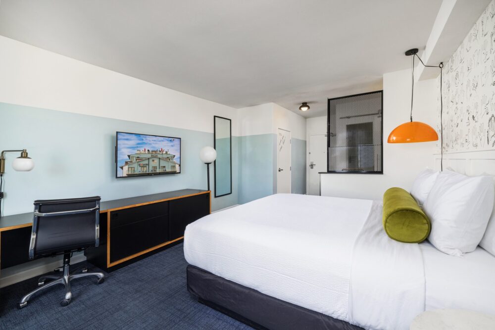 Partial Ocean View King Room Interior