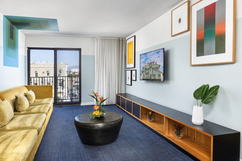 Partial Ocean View King Suite Living Room